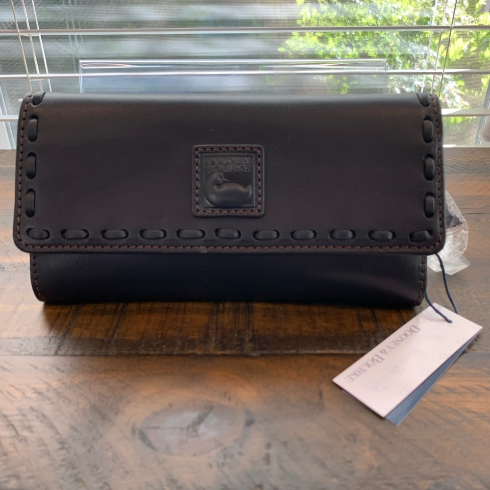 Dooney and Bourke Florentine checkbook wallet Blk